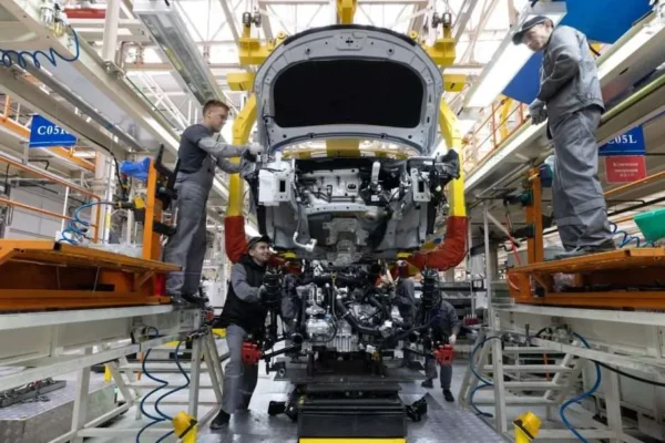 Overcoming Challenges in Automotive Translation: Expert Insights wepik export 202306272109216qmF 1024x608 1